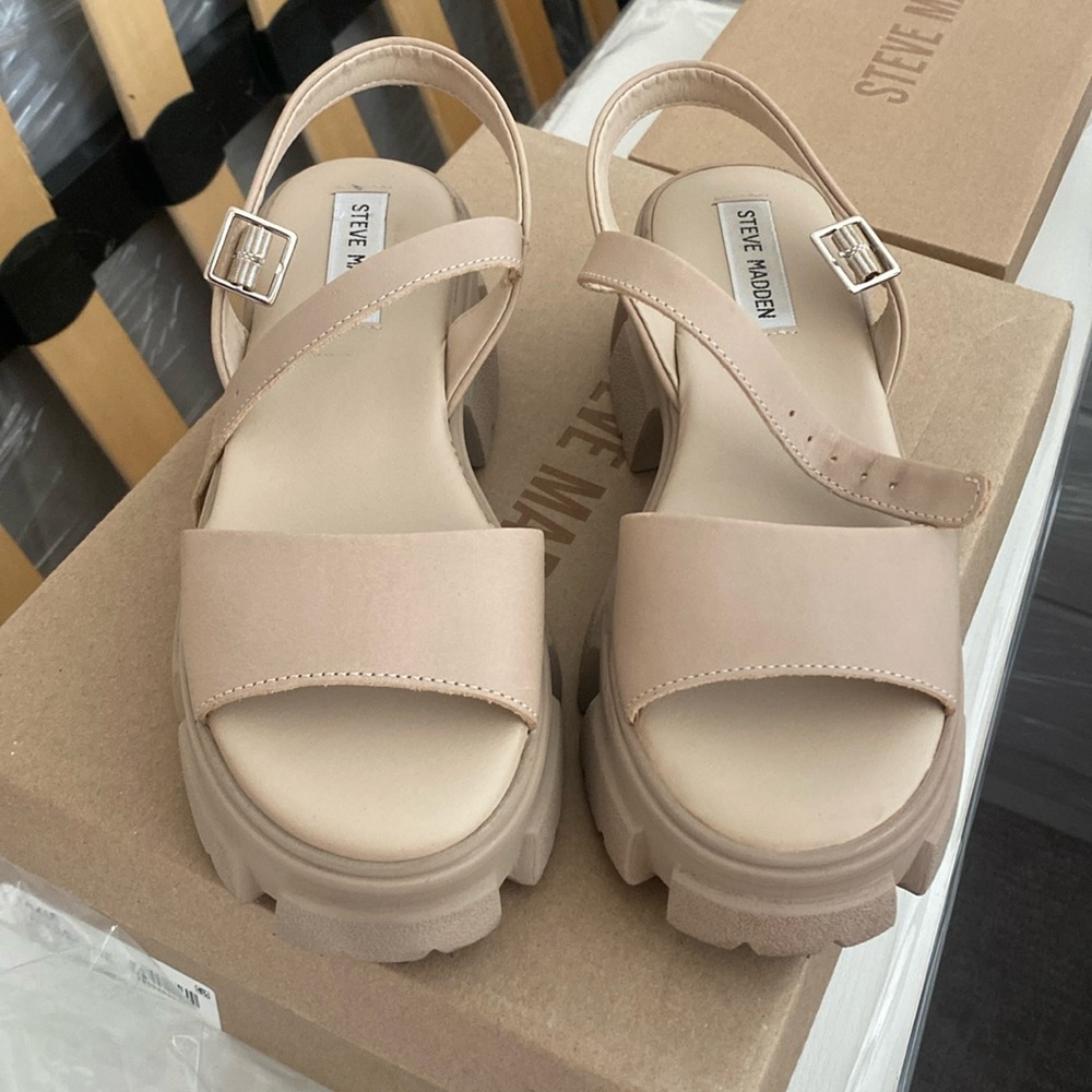 Steve Madden platform sandal